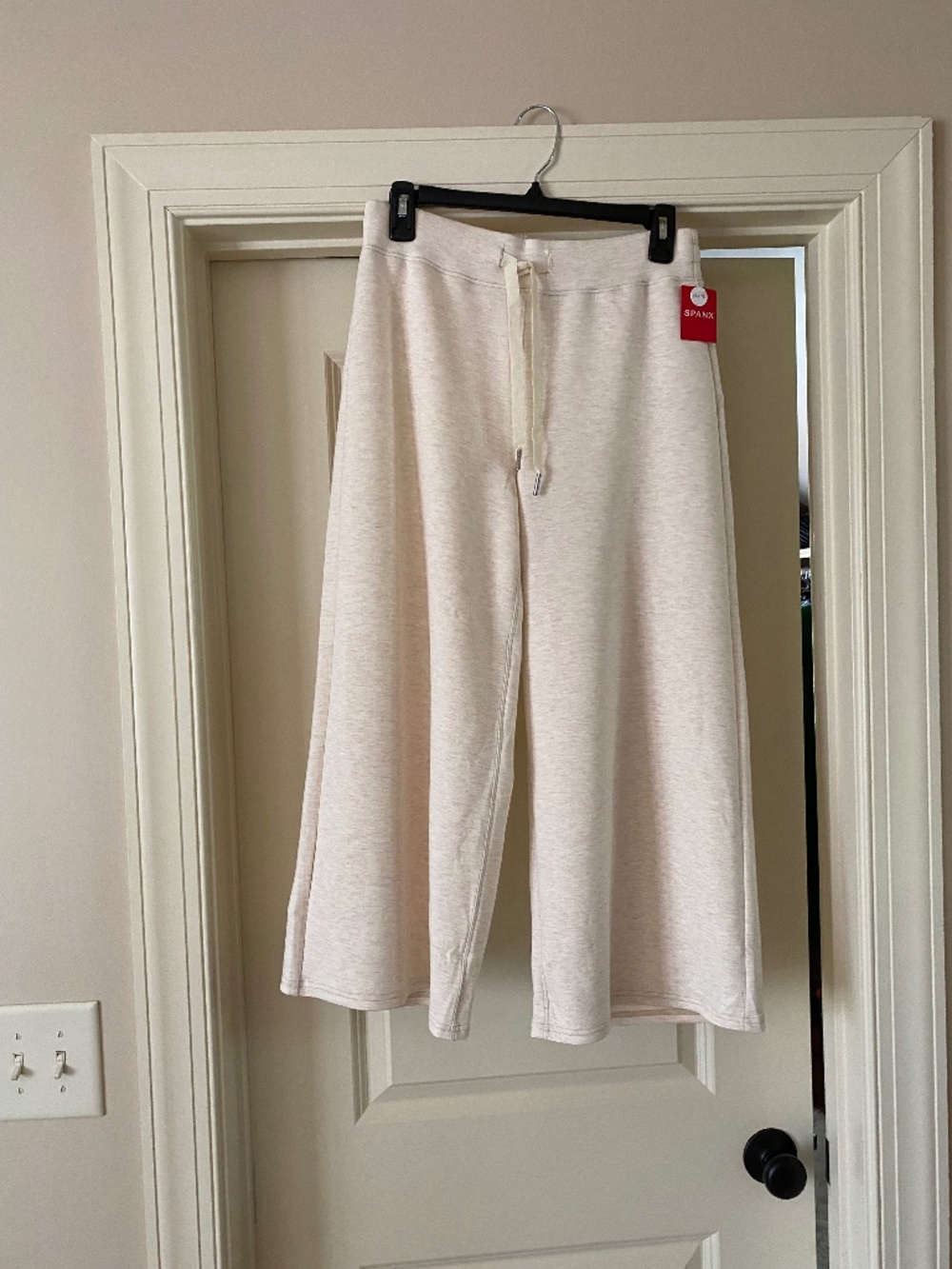 Spanx Air Essential Cropped Wide Leg, M